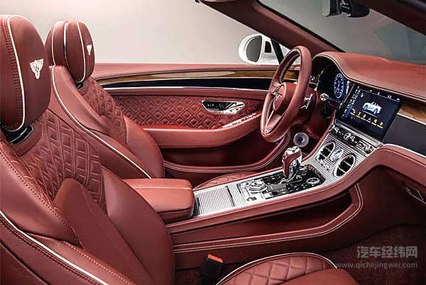 贵族里的前卫派 欧陆GT敞篷版大冬天照样拉风！