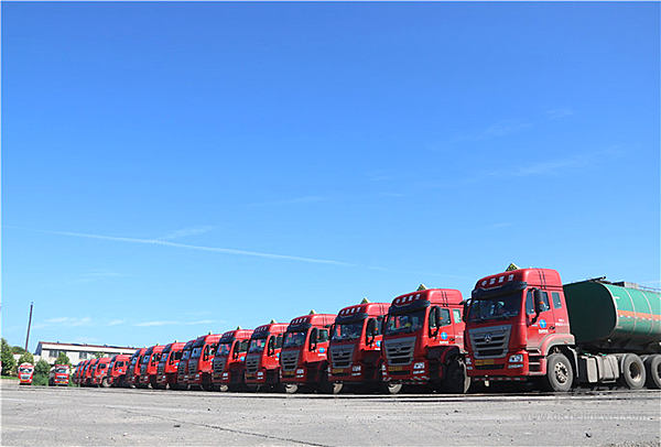 危化品运输不止看油耗 中国重汽与胜通物流深化合作