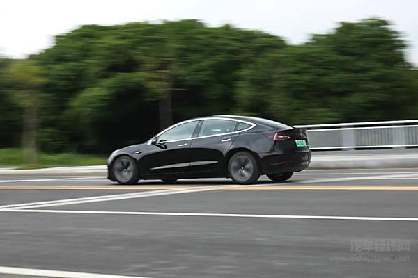 借着特斯拉Model 3的强势带领 高端智能电动车挺进20万元战场