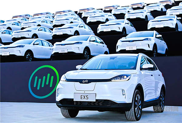 威马EX5交付首批量产车 从0到10000之后开启"十万"征程