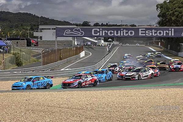 WTCR再燃战火 领克车队让世界看到中国力量