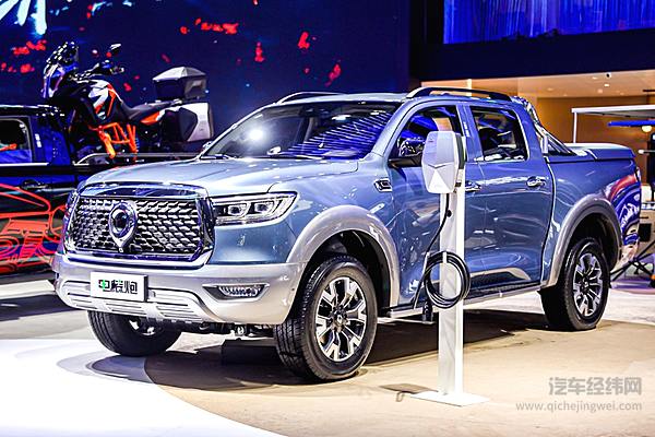 交车、上新两不误 两年20万台的长城炮速度燃爆成都车展