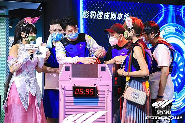 秒变迷弟！影豹飞人版9.83万元致敬亚洲飞人苏炳添