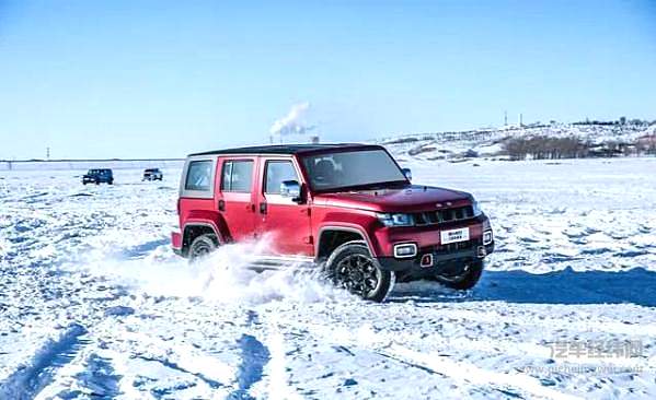 迎接嫦娥五号凯旋 北京BJ40刀锋英雄版正式亮相