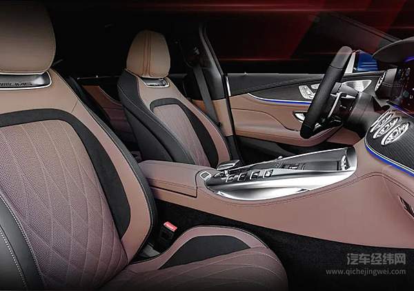 新一代梅赛德斯-AMG GT四门跑车全球首发 放”四“登峰