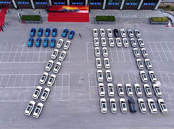 荣威RX5 MAX举办智能交车盛典 贺荣威品牌13周年销量突破200万