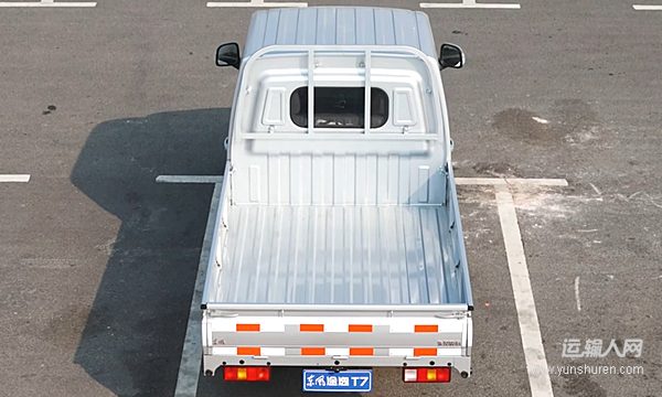 什么樣的小卡車拉貨靠譜？東風途逸T7打了個樣