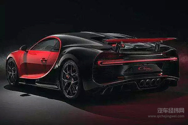 ​这些速度狂魔飚起来， 直升机连他们的尾灯都看不到