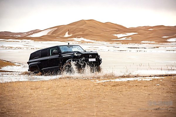 量产第一车 猛士917登顶世界最高沙峰