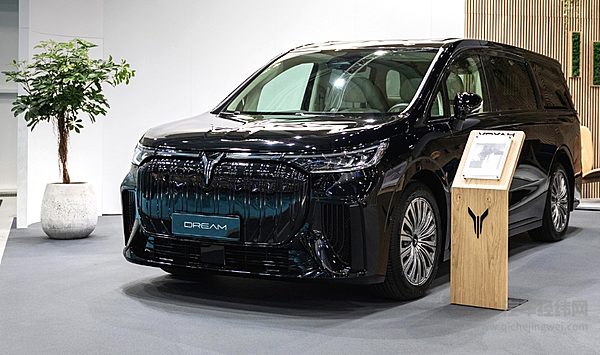 降续航、砍配置 岚图梦想家EV版这套组合拳怎么样？