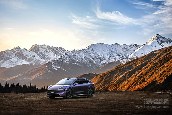 新势力的对决！小鹏G9与智界R7谁才是性价比之选？