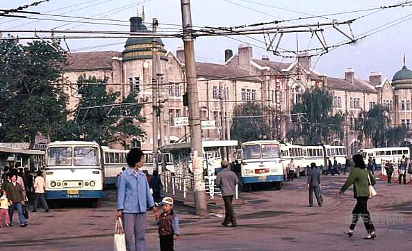 风雨长春 中国第一汽车城的坚持与坚守