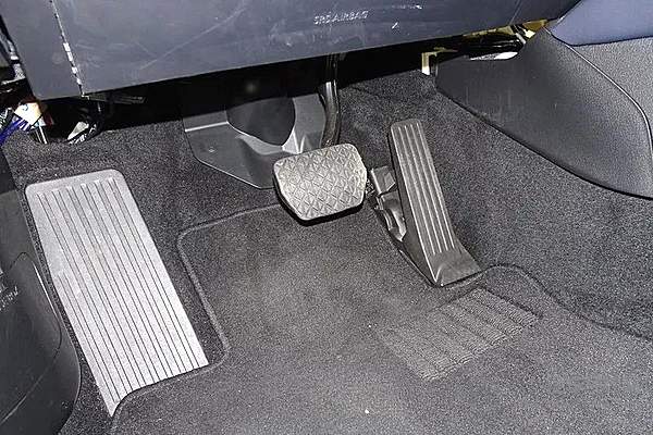 e-TPV的油门踏板行程约为75毫米，和燃油车基本一致