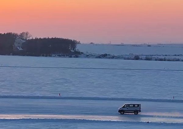 从荒漠到雪域 看依维柯欧霸·山海、欧霸·雷霆如何征服