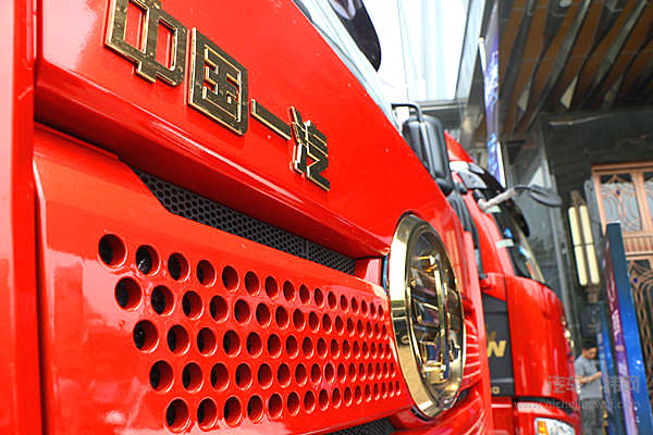 解放新J6高原版：给运输人征服天路的“底气”  