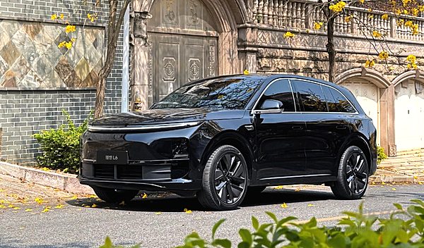 理想汽车发布 MindVLA-o1 自动驾驶模型 打造物理世界通用智能体