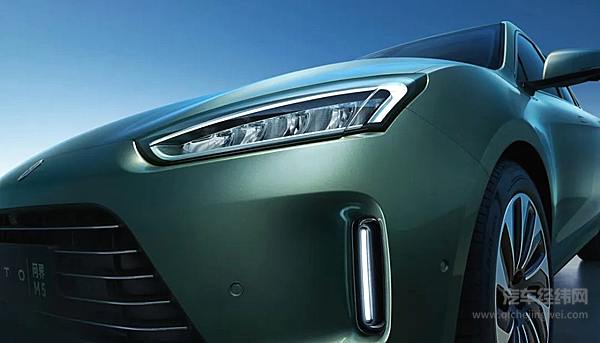 华为核心技术加持 AITO问界M5正式亮相