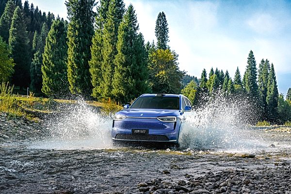 30万级增程SUV二选一 昊铂HL增程版能否挑战问界M7？