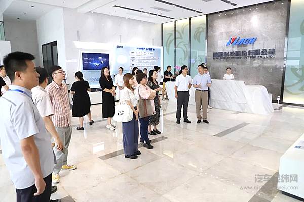 制造业高质量发展（汽车产业）调研行首站走进东风公司 开展座谈