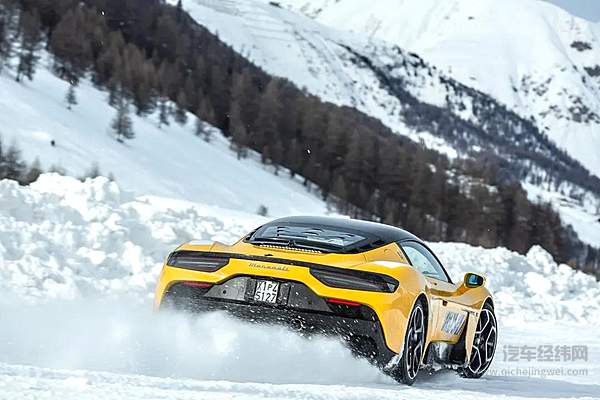 严寒测试 与玛莎拉蒂超跑MC20邂逅一场“冰雪奇缘”