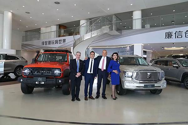 施雅德大使一行参观长城汽车哈弗技术中心