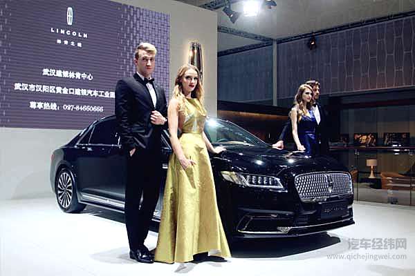 省钱一步到位“万人砍车团”降临武汉车展