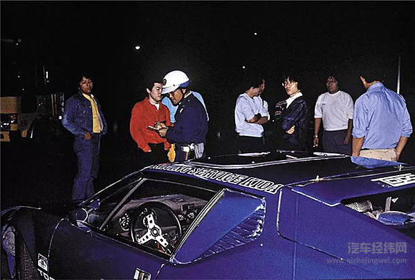 极速超过300km/h的公路大战