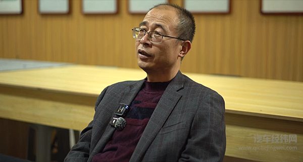 彭阳客运公司经理虎勇岐