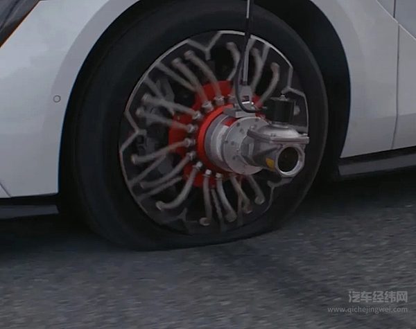 仰望U7丨爆胎测试再升级 这把真的“稳”了