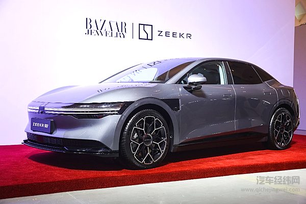 金砖电池也走磷酸铁锂路线与刀片电池相比如何？