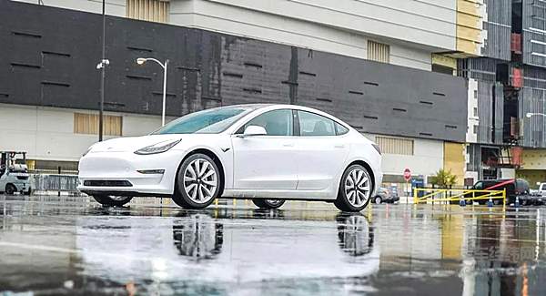 新能源汽车补贴新政落地 只是特斯拉降价这么简单？！