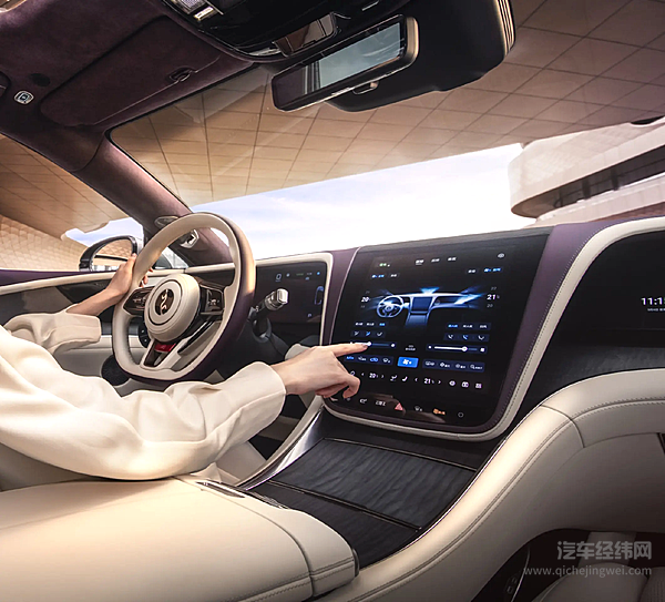 华为赋能VS易四方加持 尊界S800与仰望U7谁更 “能打”？