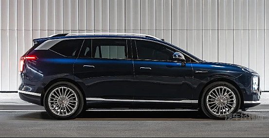 昊铂HL走性价比路线 能硬刚问界M8？