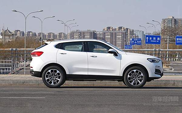  车内社交新玩法 潮派智联SUV哈弗F5瞄准了年轻市场