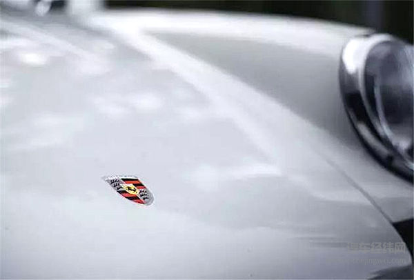 保时捷史上最经典赛车即将拍卖，你觉得花多少钱买它们合适？