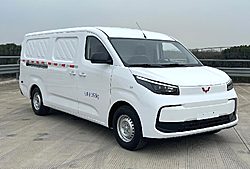 上汽通用五菱扬光Pro 订制版 150kw 单排纯电动 封闭厢式货车 (LZW5034XFBBEVA3)66.67kwh