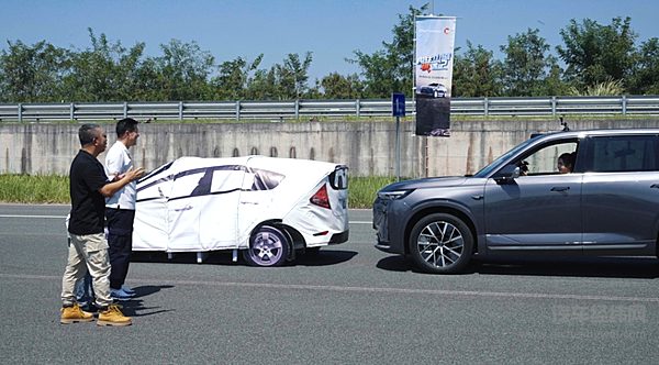 25.99万元起正式预售！传祺向往S9诠释“25万级全系标配智电三大件”