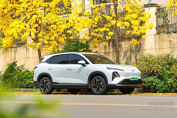 星光家族销量突破13.8万辆！星光S响应新能源汽车下乡号召，购车至高4.8万元优惠！