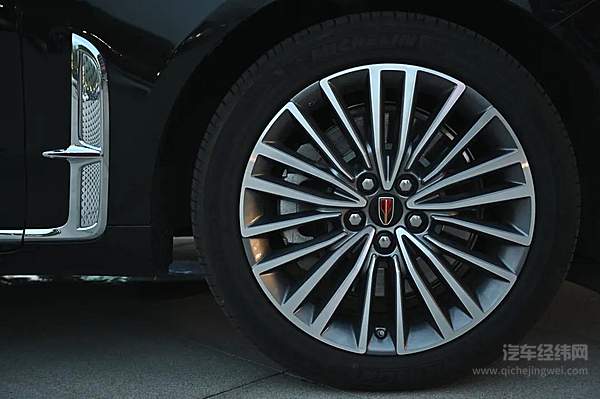 红旗H9上市 重新定义C级豪华市场新格局！