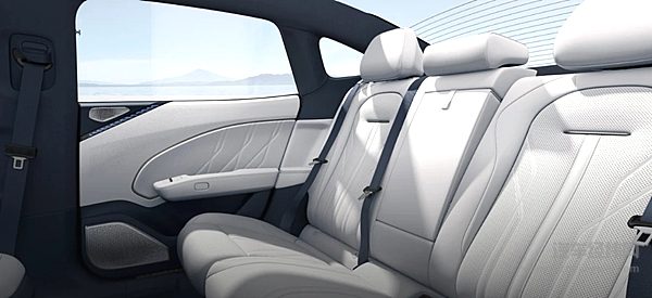 侧重家用 or 主打驾驶 小鹏P7+与极氪007呈现不同取向