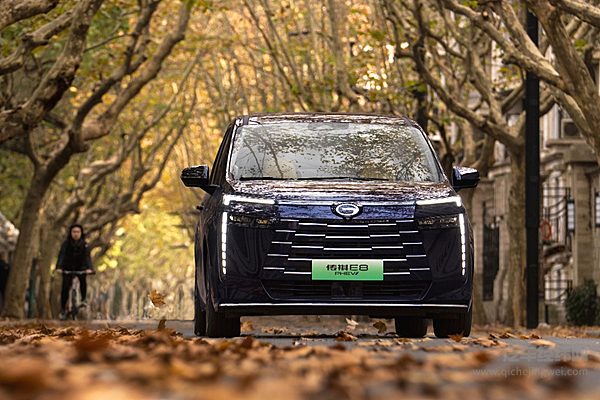 20万元级别插混MPV二选一 瑞风RF8与传祺E8谁更占优？