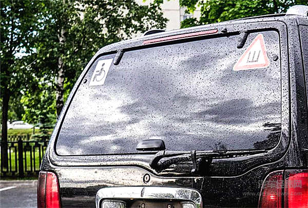 在这开车会惭愧？最霸气SUV遇见20年前的自己！