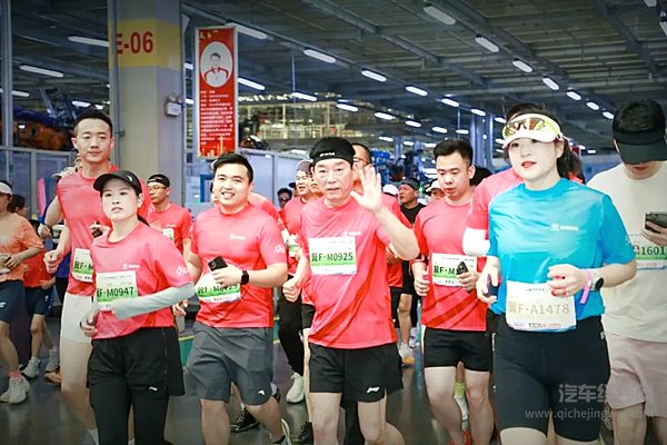 长城炮助力2025长城汽车智慧工厂马拉松燃情开跑
