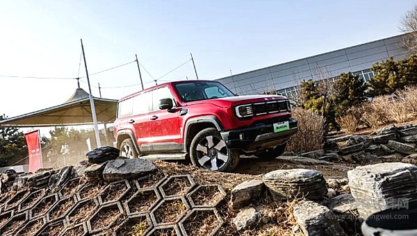 “看见中国汽车”硬核力量——走进北京越野，“绩”往开来“越”然新生