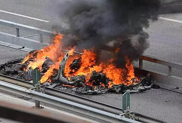 特斯拉频频自燃很可怕，但更可怕的马斯克“三不政策”