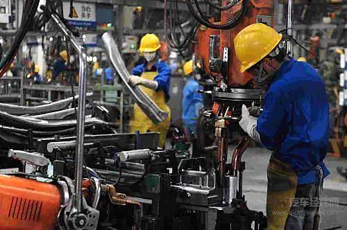 零部件疫情短缺？徐和谊、李书福这样说