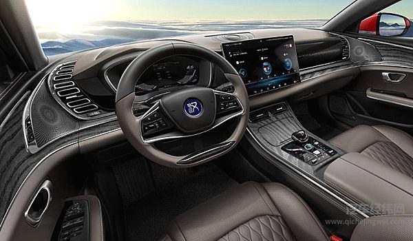 20万元级别混动车 比亚迪汉DM与丰田凯美瑞谁划算？