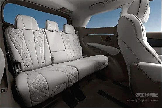 岚图梦想家新车上市 将如何挑战腾势D9？