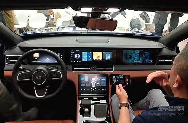 智能汽车的未来战争 车内大生态与车载轻应用