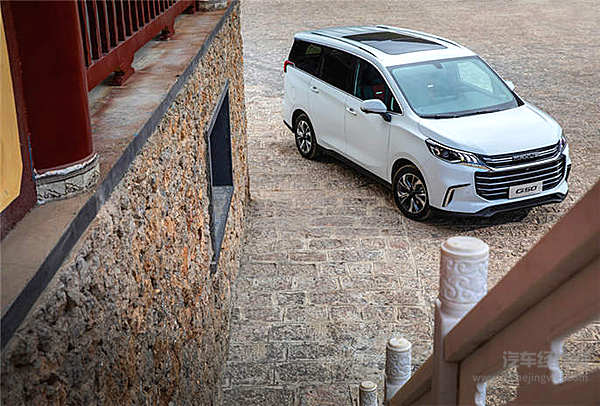丽江试驾上汽大通MAXUS G50 六口之家出行标配即将上市